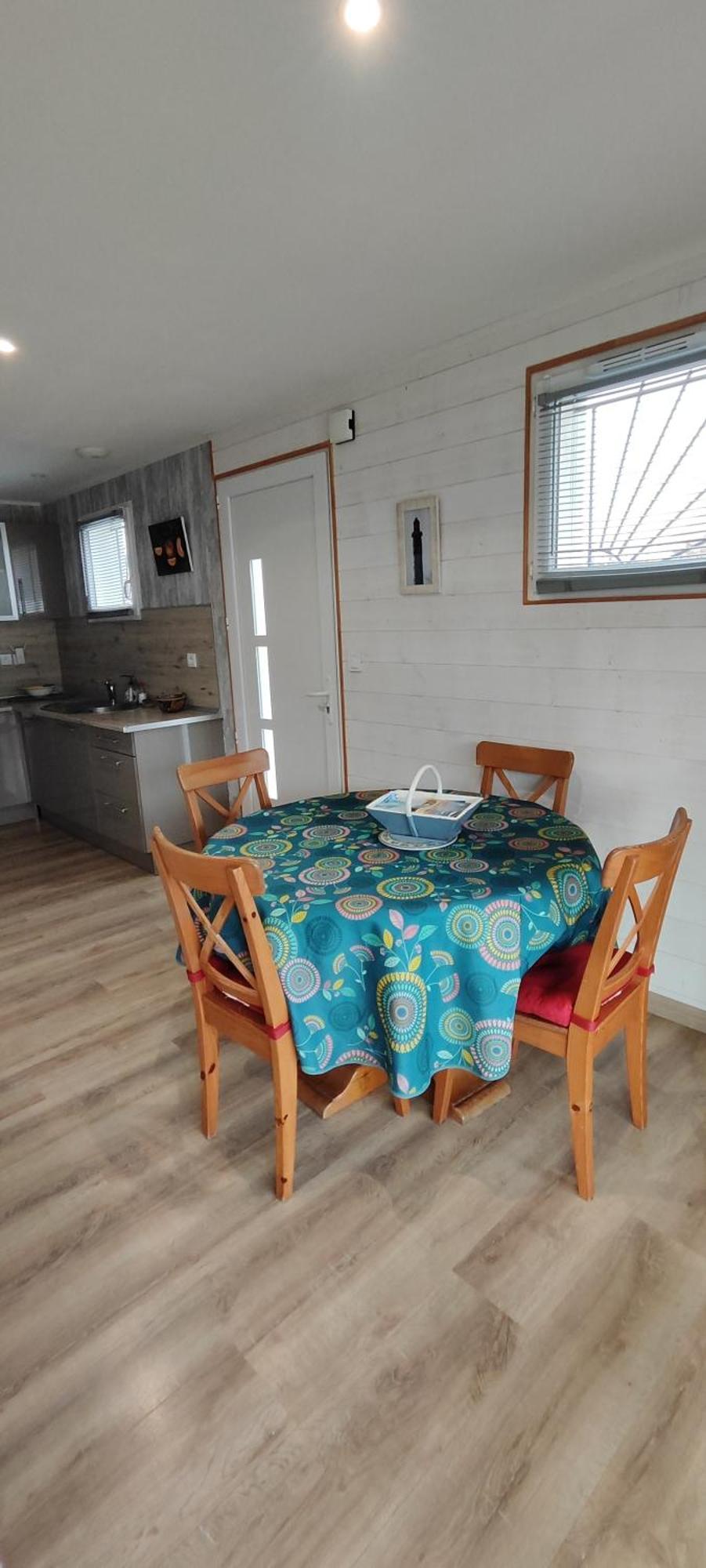 Holiday home L'annexe De La Darom, Les Bains. *